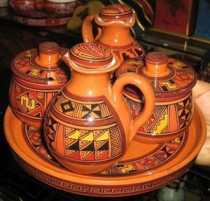 Peruanisches Keramik Set fuer Saucen, Handbemalt mit Inka Zeichen