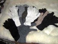 25 pairs of knitted finger gloves in natural colours made of alpaca wool, wholesale