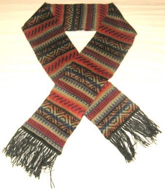 Alpakawolle, Schal aus Peru mit typischem Muster