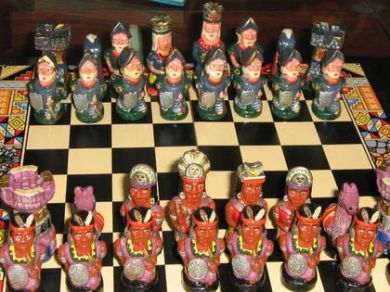 Handbemaltes Schach Spiel aus Peru, Inkas gegen Spanier
