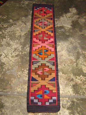 Handgewebter Teppich aus Peru, Läufer, 150 x 30 cm