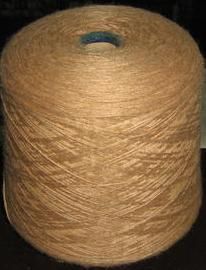 1000 Gramm hellbraune Alpakawolle, zum selber stricken