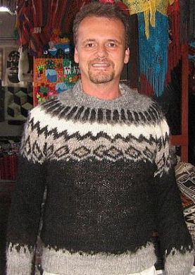 Grob gestrickter schwarzer Pullover, Alpakawolle