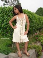 Weisses Kleid mit Applikationen, ökologische Pima Baumwolle