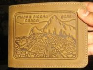 Echt Leder Geldboerse aus Peru mit Machupichu Gravur