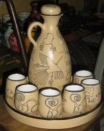 Keramik Karaffe und 6 Becher im Set mit Inka Zeichen Dekor