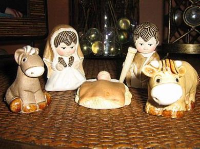 Handmade Peruvian Christmas flu clay figures
