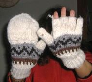Weisse Handschuhe mit Kappe aus Alpakawolle