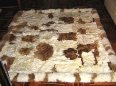 Peruvian baby alpaca fur rug, white/ brown nature patterned