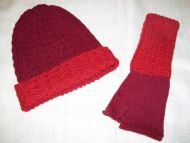 Rotes Set aus Beanie Muetze und fingerlose Handschuhe aus Babyalpaka Wolle