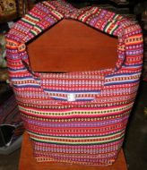 Farbenfrohe peruanische Stofftasche mit grossen Henkel